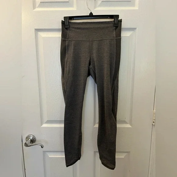 ! Lululemon Grey Featherlight Tight Leggings in Heathered Black SZ 6